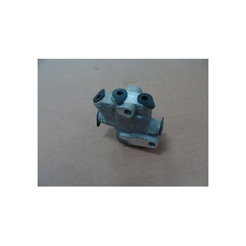 Клапан тормозных трубок (2 вх. и 3 вых.) f3, f3r BYD F3