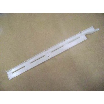 Wire clamp-fr doorsill rh Great Wall Deer