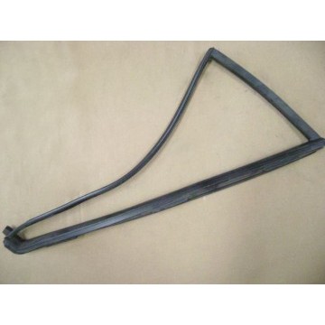 Triangular glass assy-rr door lh(sing b) Great Wall Sing